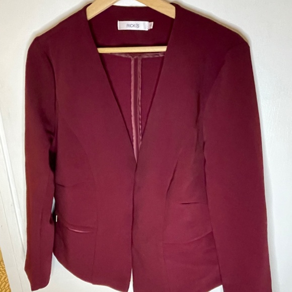 Ricki’s Burgundy Blazer - Picture 5 of 5